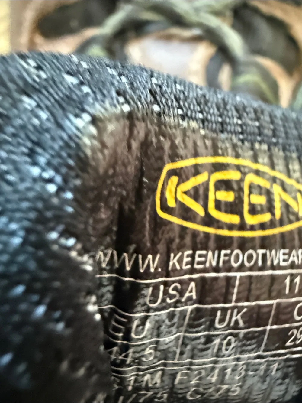 Keen Men’s Hiking Boots Size 11